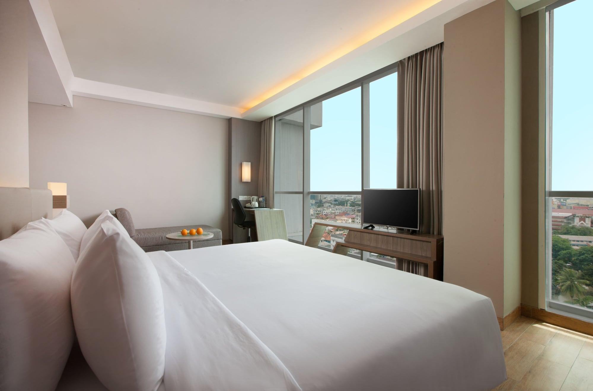 Hotel Santika Radial Palembang Exterior photo
