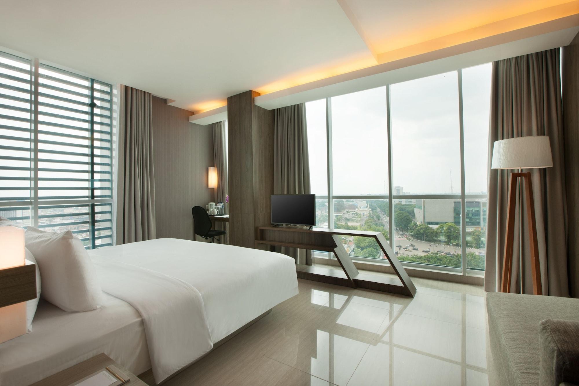 Hotel Santika Radial Palembang Exterior photo